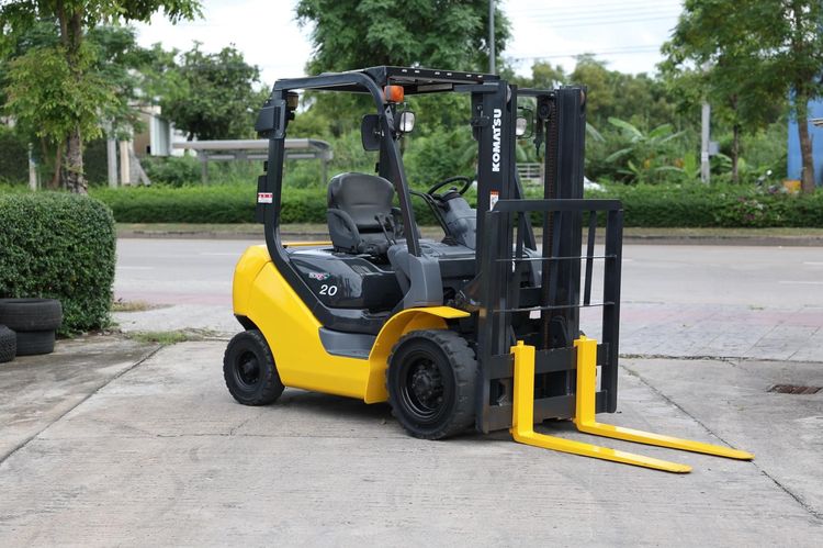 รถฟอร์คลิฟท์ komatsu FG20C-17 ขนาด 2 ตัน มือสองจากญี่ปุ่น