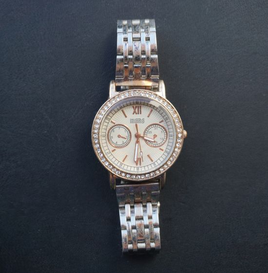 นาฬิกามือสอง ยี่ห้อ KMS 330 บาท