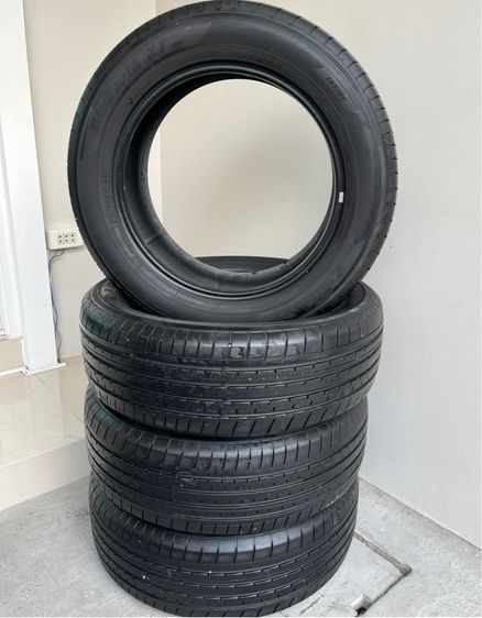 ยางรถยนต์ Yokohama BluEarth-XT AE61 21560R17 96H (ERYYYY-4623) 4 เส้น ปี23