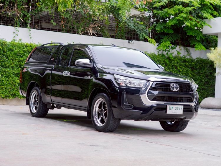 รถ Toyota Hilux Revo 2.4 Z Edition Mid สี ดำ