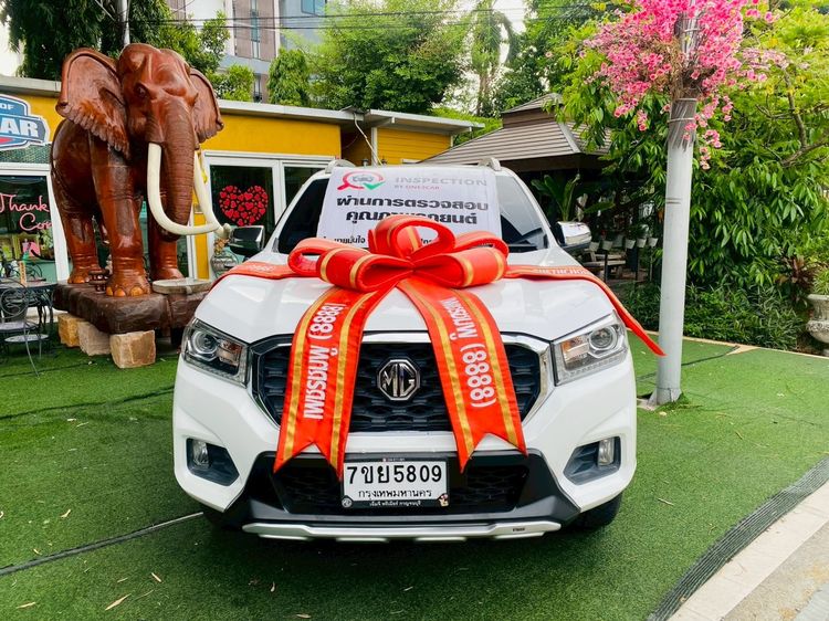รถ MG Extender 2.0 Grand X 4WD สี ขาว