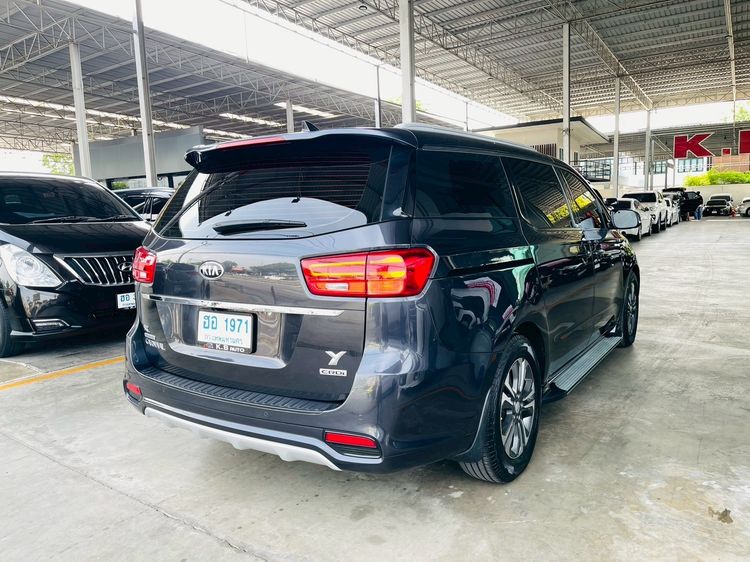 Kia Grand Carnival 2018 2.2 SXL Van ดีเซล ไม่ติดแก๊ส เกียร์อัตโนมัติ เทา รูปที่ 4