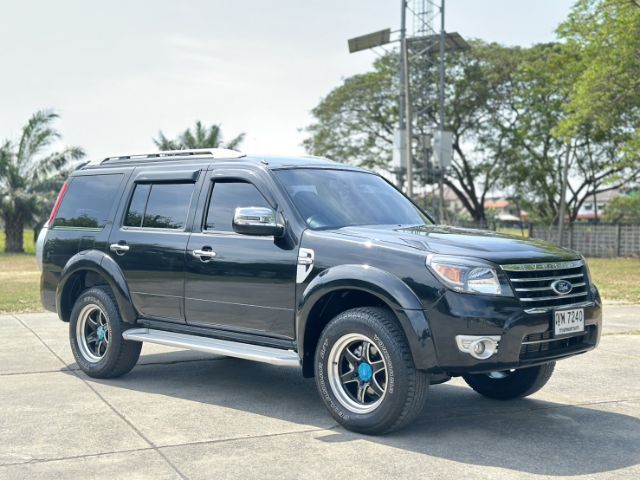 รถ Ford Everest 2.5 LTD TDCI สี ดำ