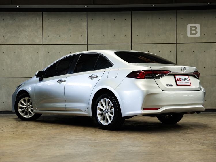 Toyota Altis 2020 1.6 G Sedan เบนซิน ไม่ติดแก๊ส เกียร์อัตโนมัติ บรอนซ์เงิน รูปที่ 4