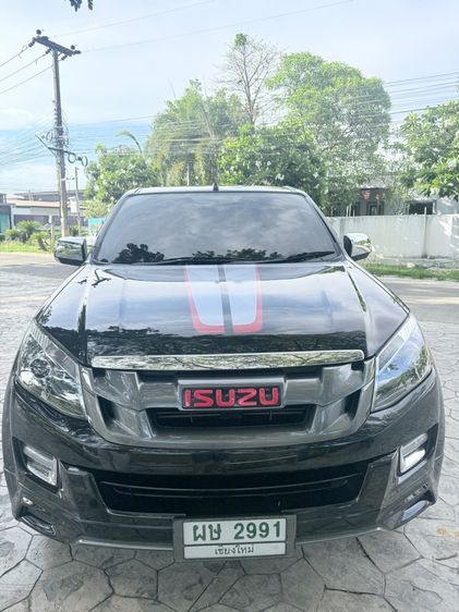 Isuzu D-MAX 2015 2.5 Hi-Lander X-Series Pickup ดีเซล ไม่ติดแก๊ส เกียร์ธรรมดา ดำ