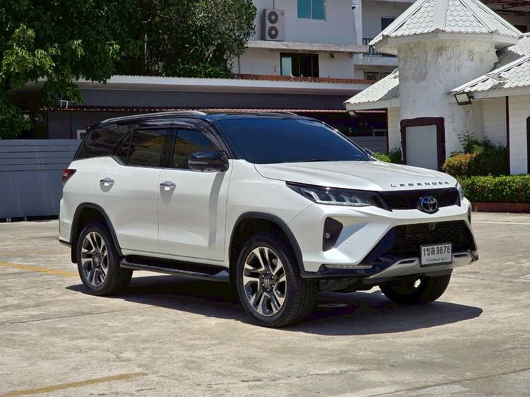 Toyota Fortuner 2021 2.4 Legender ดีเซล เกียร์อัตโนมัติ ขาว รูปที่ 3