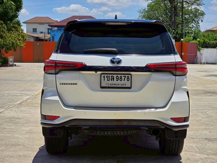 Toyota Fortuner 2021 2.4 Legender ดีเซล เกียร์อัตโนมัติ ขาว รูปที่ 2