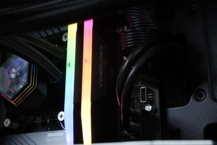 Comset Gaming CORE I7-13700.RTX4070 RAM32.1TB รูปที่ 9