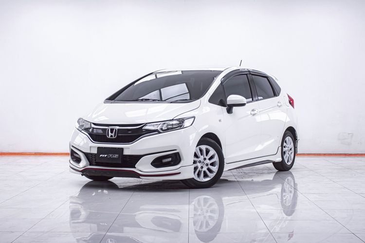 รถ Honda Jazz 1.5 V Plus i-VTEC สี ขาว