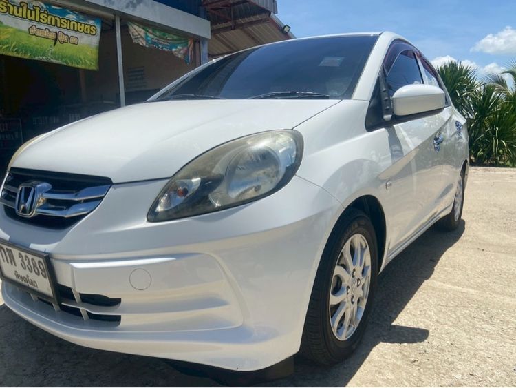 รถ Honda Brio 1.2 Amaze V สี ขาว