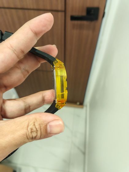 Guess phoenixblack มือสอง
