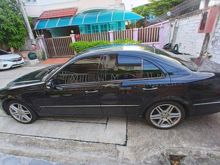 รถ Mercedes-Benz E-Class E200 Kompressor สี ดำ