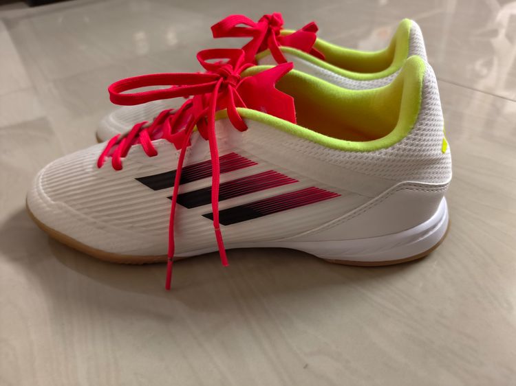ขายรองเท้าฟุตซอล Adidas เบอร์ 42 รูปที่ 3
