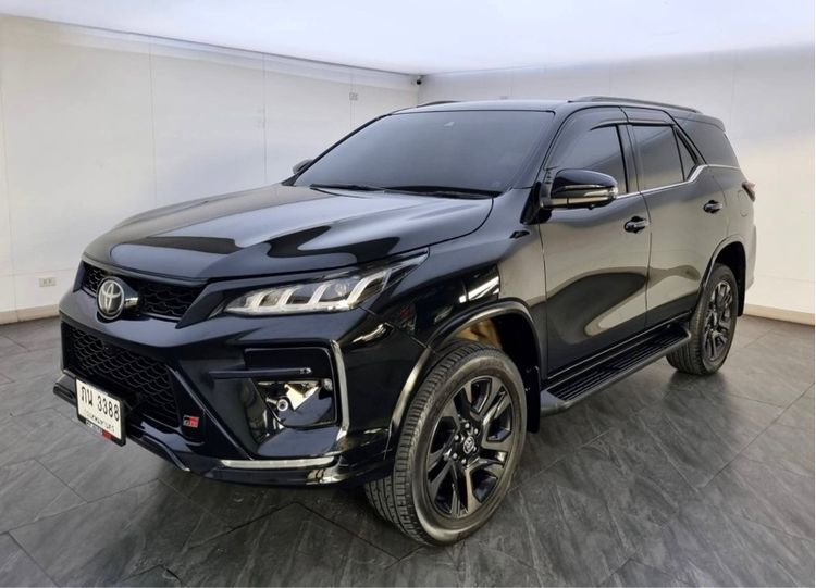 Toyota Fortuner 2024 2.8 GR Sport 4WD Utility-car ดีเซล เกียร์อัตโนมัติ ดำ รูปที่ 3