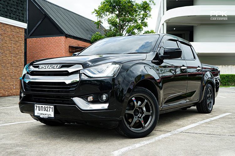 รถ Isuzu D-MAX 1.9 L DA X-series สี ดำ
