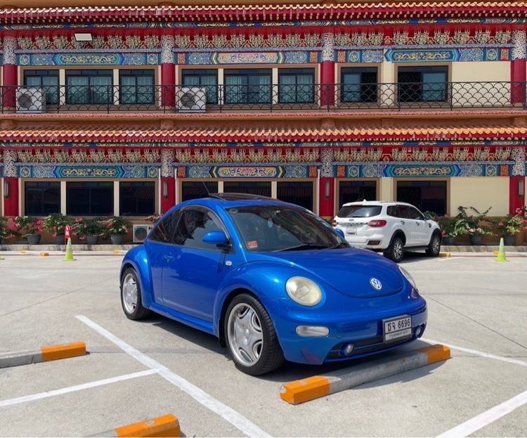 รถ Volkswagen New Beetle 2.0 สี น้ำเงิน