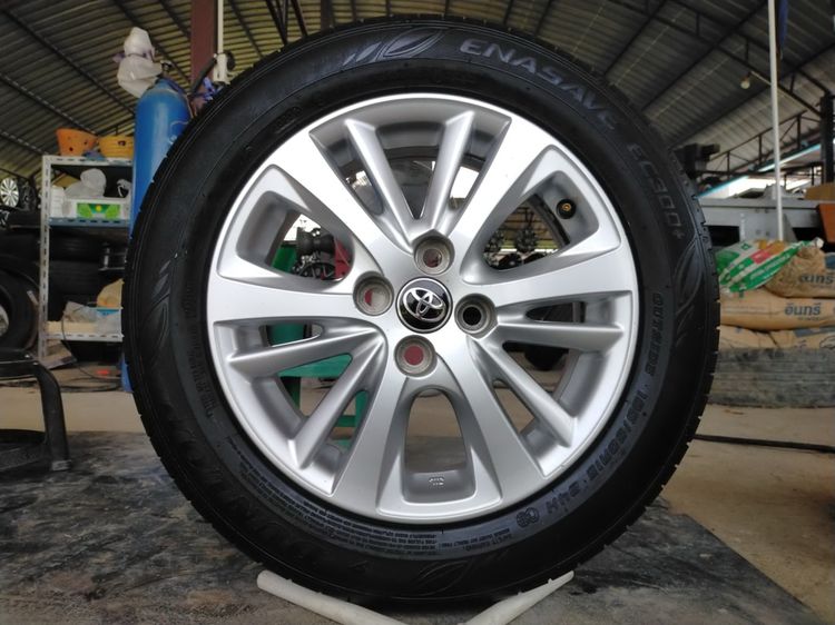 อื่นๆ 15" อื่นๆ แม็กโตโยต้า ขอบ15 สีเดิม พร้อมยางดันลอป 185 60 15 ปี23 ใส่ vios yaris