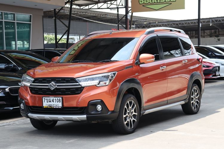 รถ Suzuki XL7 1.5 GLX สี ส้ม