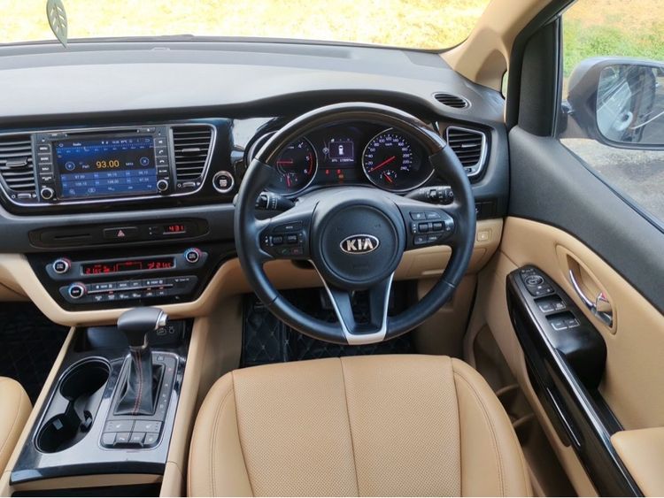 Kia Grand Carnival 2017 2.2 EX Van ดีเซล ไม่ติดแก๊ส เกียร์อัตโนมัติ เทา รูปที่ 4