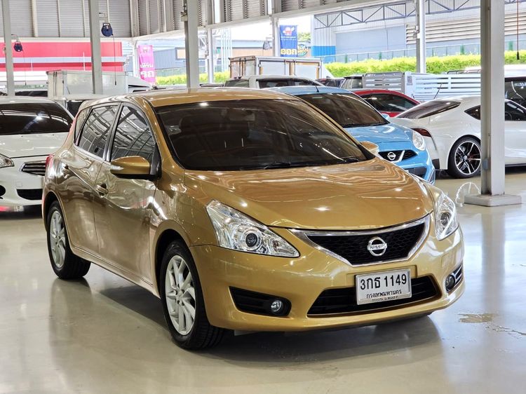 รถ Nissan Pulsar 1.8 V สี น้ำตาล