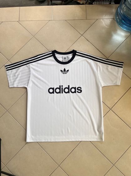 ผู้ชาย ฟ้า เสื้อยืด เสื้อกีฬา adidas ของแท้ครับ รุ่นนำเข้า ผ้าลายในตัว สภาพใหม่มาก ใส่ไม่กี่หน Size XL
