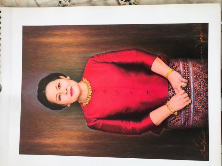 ภาพวาด พระฉายาลักษณ์ สมเด็จพระนางเจ้า งดงาม รูปที่ 4