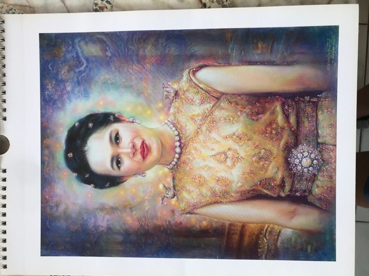 ภาพวาด พระฉายาลักษณ์ สมเด็จพระนางเจ้า งดงาม รูปที่ 10