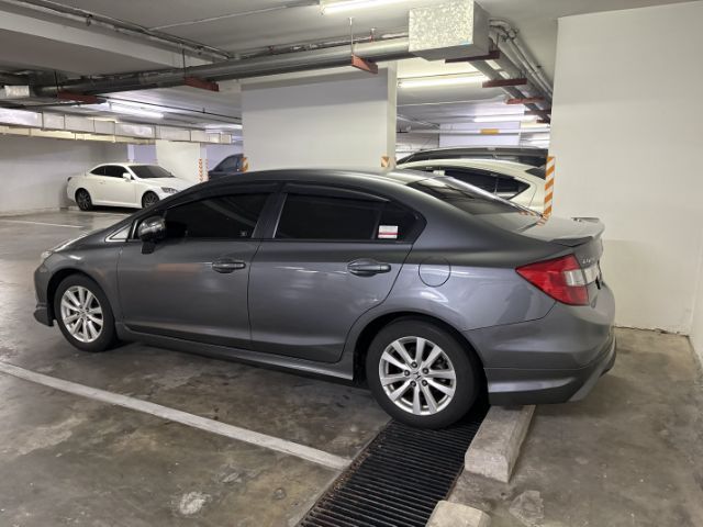 Honda Civic 2012 1.8 E i-VTEC Sedan เบนซิน ไม่ติดแก๊ส เกียร์อัตโนมัติ เทา รูปที่ 3