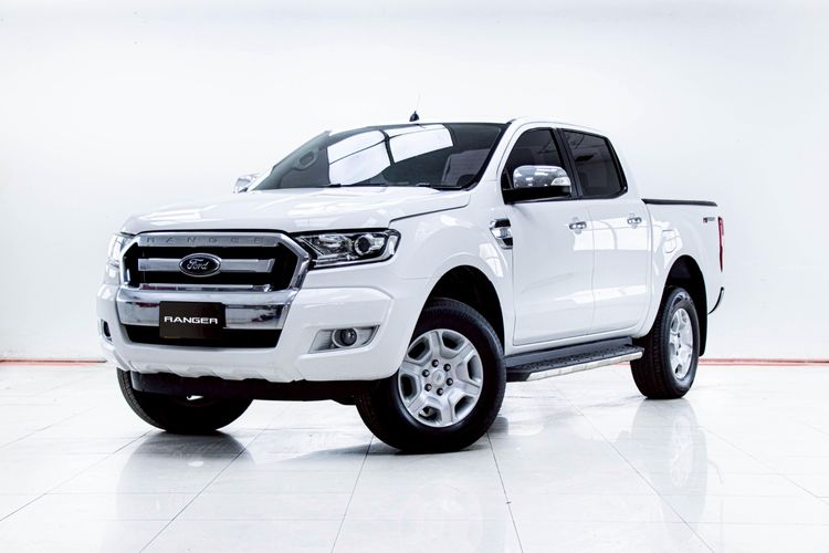 รถ Ford Ranger 2.2 Hi-Rider XLT สี ขาว