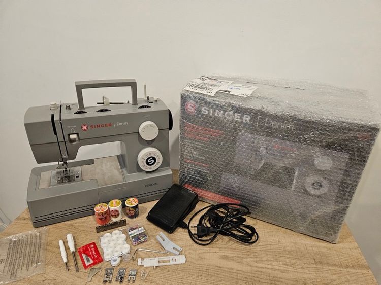 จักรเย็บผ้า 4,500 Singer Denim HD5305M มือสอง สภาพดีมาก อุปกรณ์ครบพร้อมใช้งาน