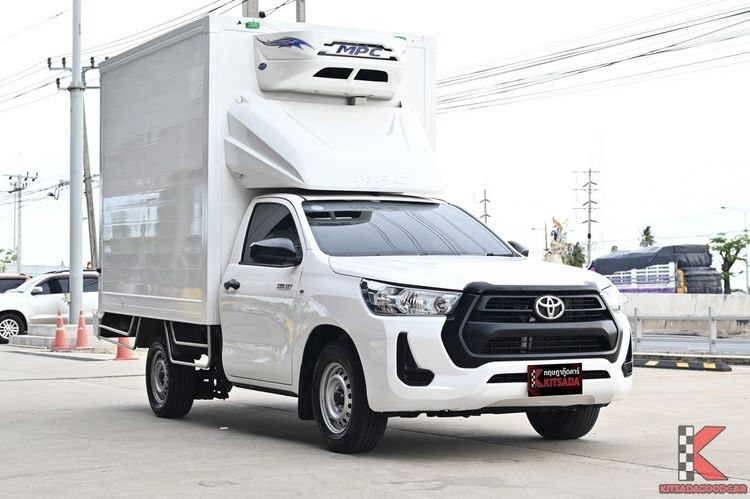 รถ Toyota Hilux Revo 2.4 Entry สี ขาว