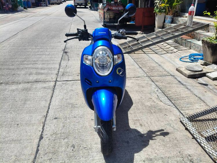 🛵ยังไงก็ขาย SCOOPY-i ปี 61 เครื่องดี สีสวย สตาร์ทมือ เล่มชุดโอนครบ+เปลี่ยนถ่ายน้ำมันเครื่องฟรี ส่งฟรี30 ก.ม รูปที่ 4