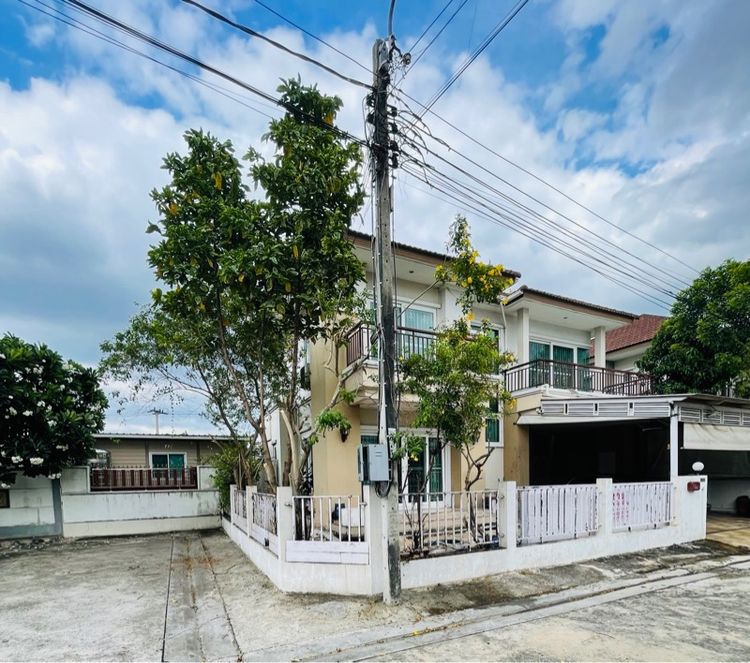 มีบางส่วน บ้านเดี่ยวหลังมุม พื้นที่ใหญ่จริง ในงบไม่ถึง 6 ล้าน 📍ม.ราชพฤกษ์ รามคำแหง–สุวินทวงศ์ (มีนบุรี) รูปที่ 2