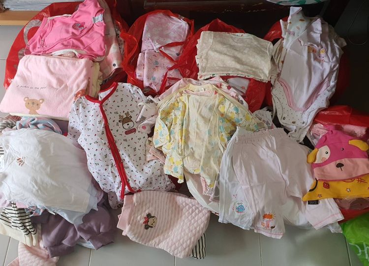 ขายเหมา เลิกกิจการ เสื้อผ้าเด็ก บอดี้สูทเด็ก ชุดป้ายเด็กอ่อน ส่งต่อมือสอง งานแบรนด์ไม่ใช่งานกระสอบ