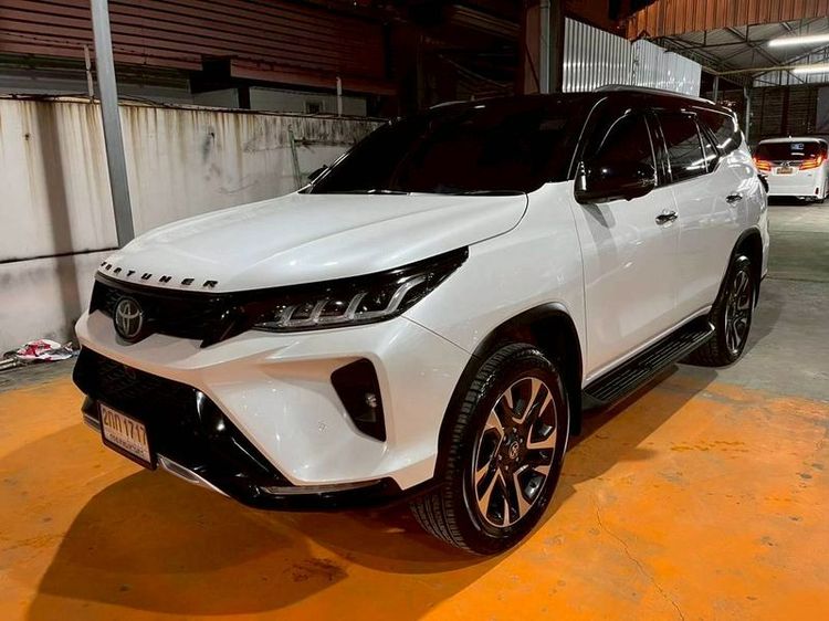 Toyota Fortuner 2025 2.8 LEGENDER 4WD AT Utility-car ดีเซล ไม่ติดแก๊ส เกียร์อัตโนมัติ ขาว รูปที่ 2