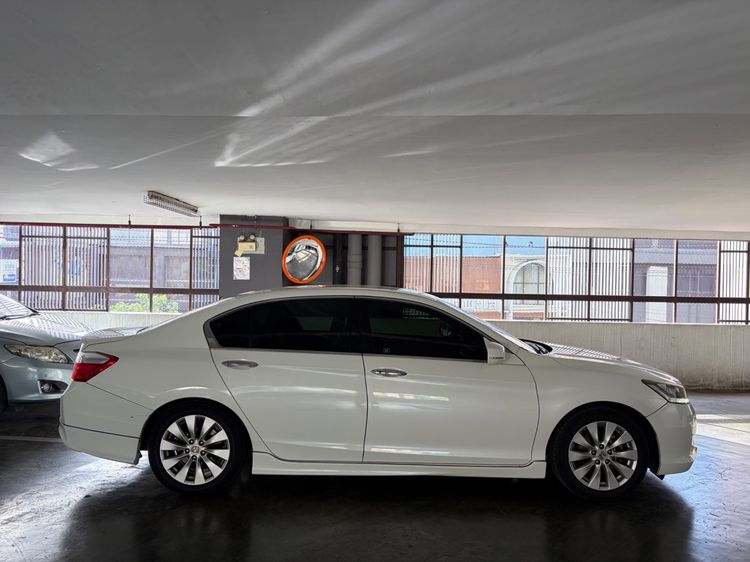 Honda Accord 2015 2.0 EL i-VTEC Sedan เบนซิน ขาว รูปที่ 4