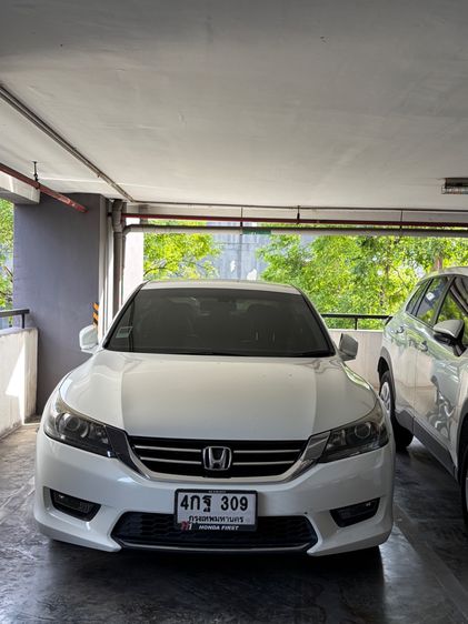 รถ Honda Accord 2.0 EL i-VTEC สี ขาว