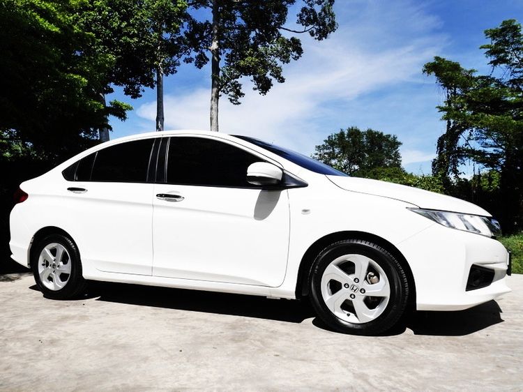 Honda City 2015 1.5 V Plus i-VTEC Sedan เบนซิน ไม่ติดแก๊ส เกียร์อัตโนมัติ ขาว รูปที่ 2