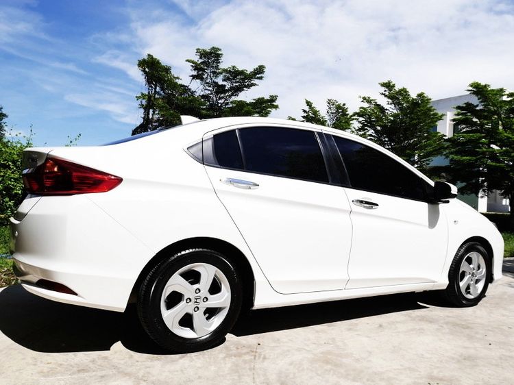 Honda City 2015 1.5 V Plus i-VTEC Sedan เบนซิน ไม่ติดแก๊ส เกียร์อัตโนมัติ ขาว รูปที่ 4