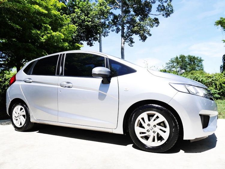 Honda Jazz 2016 1.5 V i-VTEC Sedan เบนซิน ไม่ติดแก๊ส เกียร์อัตโนมัติ บรอนซ์เงิน รูปที่ 2