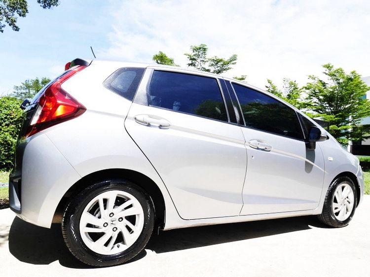 Honda Jazz 2016 1.5 V i-VTEC Sedan เบนซิน ไม่ติดแก๊ส เกียร์อัตโนมัติ บรอนซ์เงิน รูปที่ 4