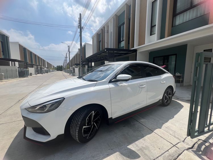 รถ MG MG5 1.5 X สี ขาว