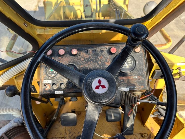 รถตักล้อยาง MITSUBISHI  รุ่น WS300 บุ้งกี๋ 0.5 คิว ยกสูง 3 เมตร รถเก่านอกนำเข้า  รูปที่ 11