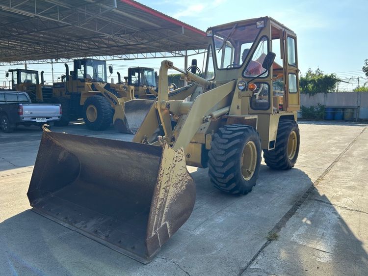 รถตักล้อยาง MITSUBISHI  รุ่น WS300 บุ้งกี๋ 0.5 คิว ยกสูง 3 เมตร รถเก่านอกนำเข้า  รูปที่ 3