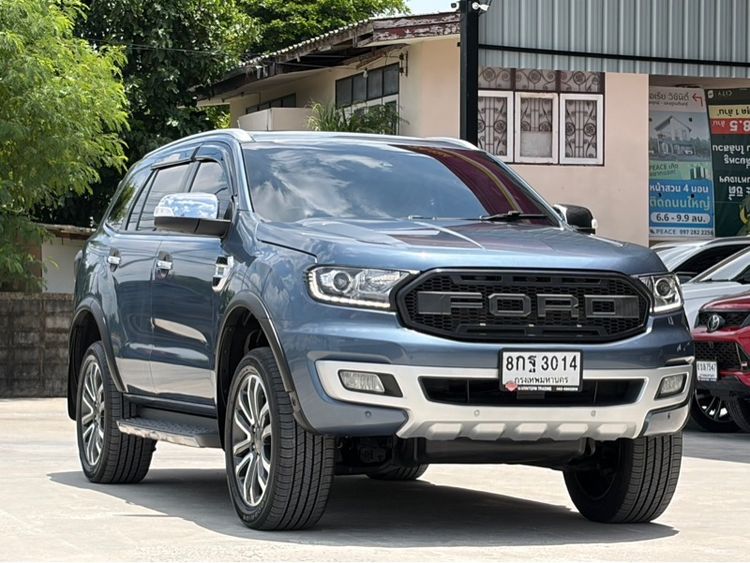 รถ Ford Everest 2.0 Turbo Titanium+ สี เทา