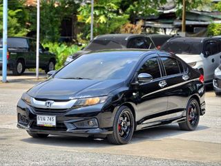 Honda city 1.5 V ปี Push จดปี  2016