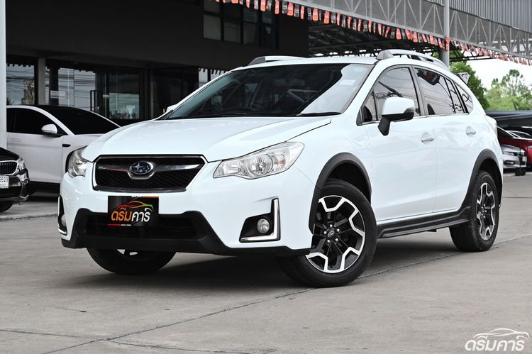 รถ Subaru XV 2.0 P 4WD สี ขาว