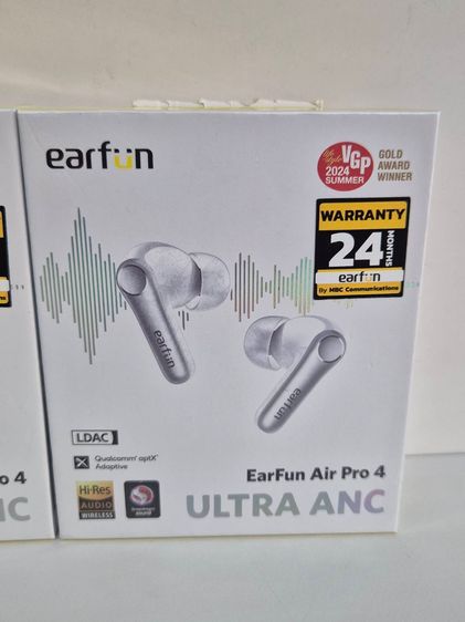 หูฟังไร้สาย EarFun Air Pro 4 Ultra ANC สีขาว