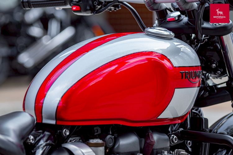 Triumph Bobber1200 ปี2017 สีทูโทน วิ่งน้อย9,000km. ของครบ รูปที่ 15