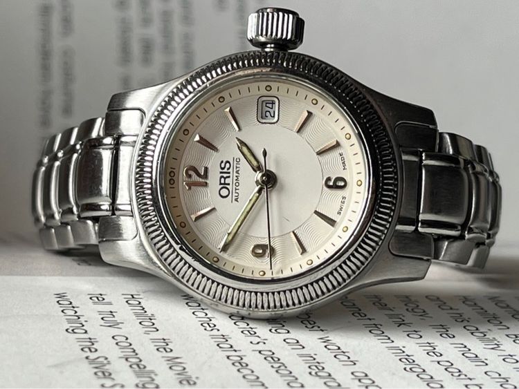 รับเทรด Oris  สาย2เส้น 2สไตล์